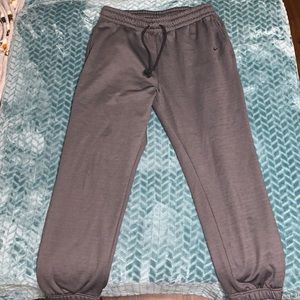 Women’s Nike sweatpants